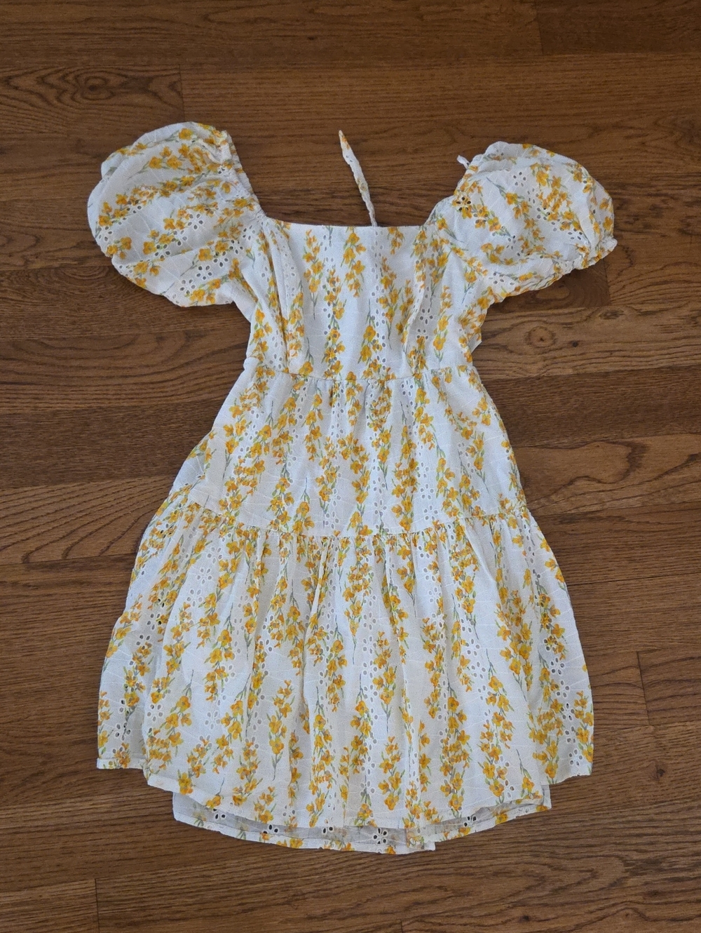Jessica Simpson White Dress with Yellow Floral Print and Puff Sleeves